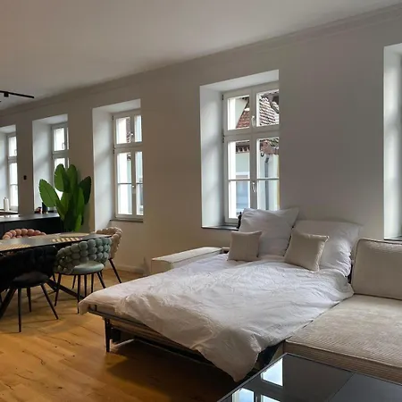 Namaste Homes - Luxus-apartment Mit Whirlpool & Garage דירה באד וינדסהיים