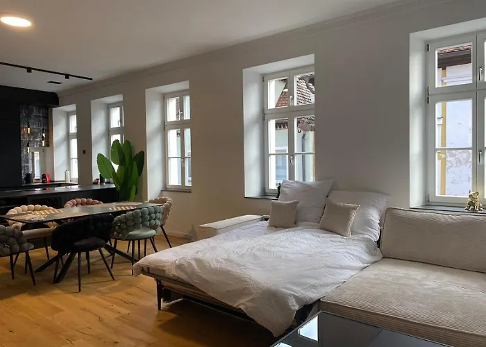 Namaste Homes - Luxus-apartment Mit Whirlpool & Garage דירה באד וינדסהיים